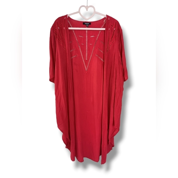 Torrid Red Crinkled Gauze Crochet Inset Longline Kimono Cardigan - Picture 5 of 8